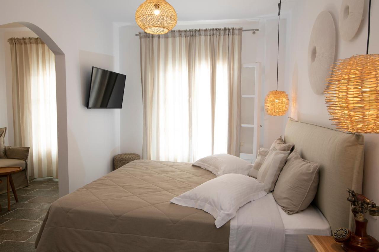 Nymfes Hotel Kamares  ภายนอก รูปภาพ